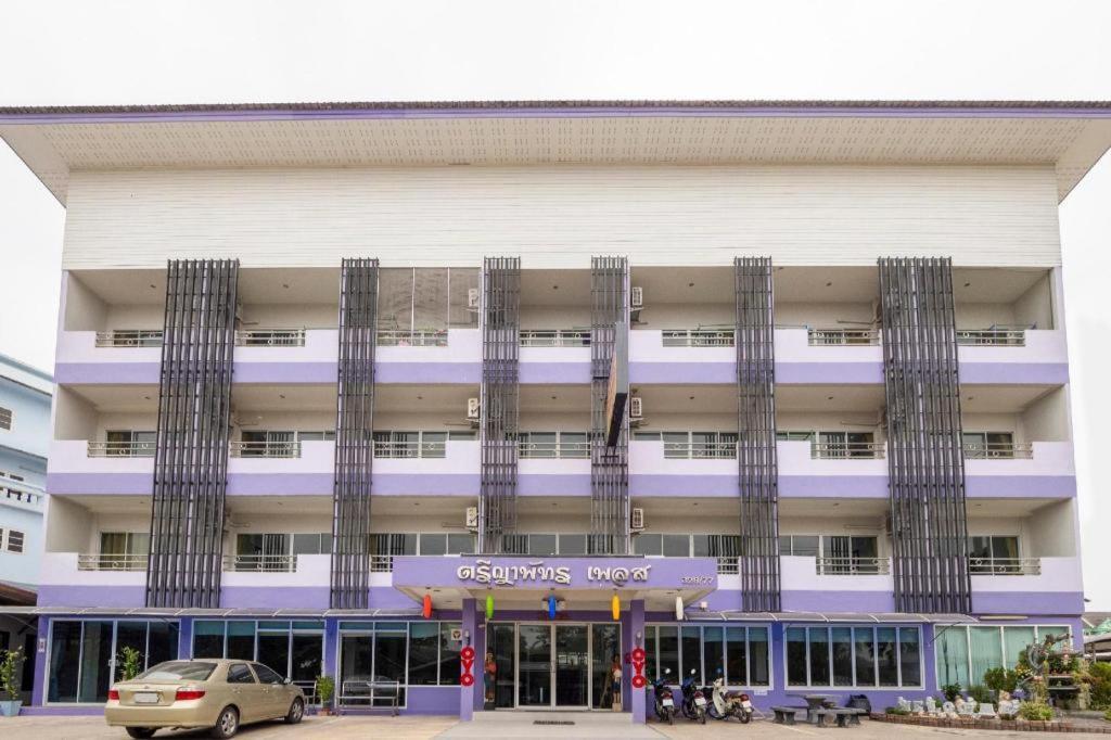 Hotel Treeyapat Place Kanchanaburi Zewnętrze zdjęcie